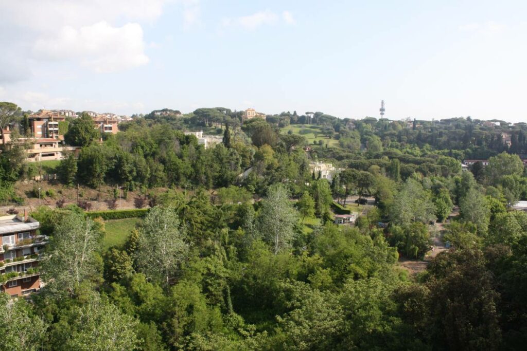 vista panoramica quartiere della Camilluccia pendici monte mario roma